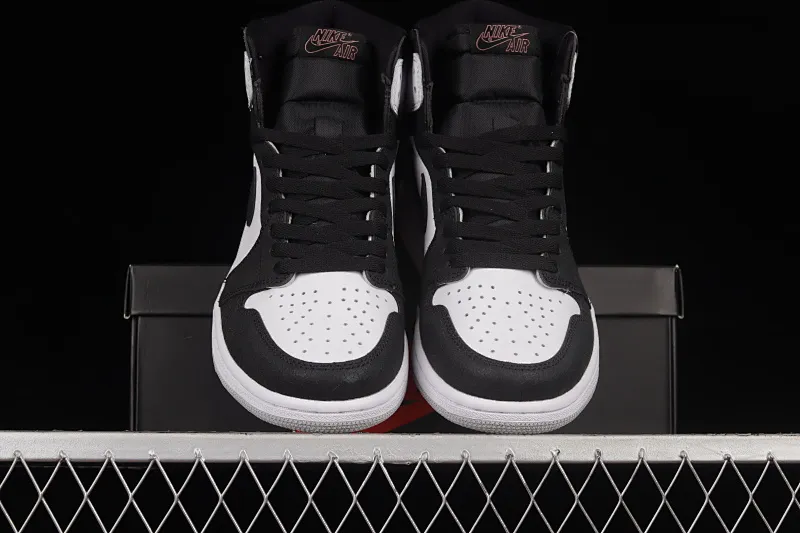 All categories Air Jordan Jordan series basketball shoes Air Jordan 1 High Air Jordan 1 High OG "Stage Haze" AJ1 Joe 1 black and gray toe 555088-108